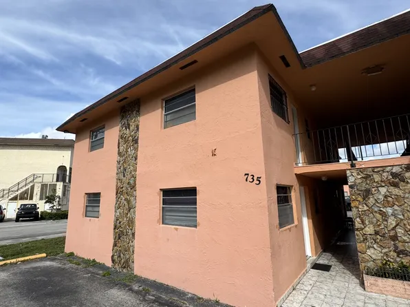 720 W 16th St, Hialeah, FL