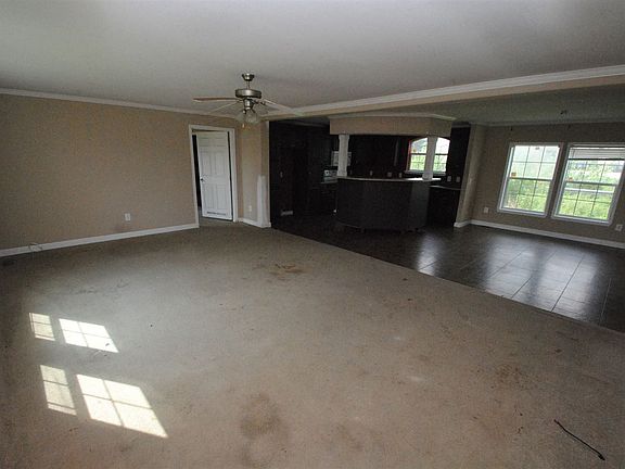 2nd image of 105 E 2nd St #L