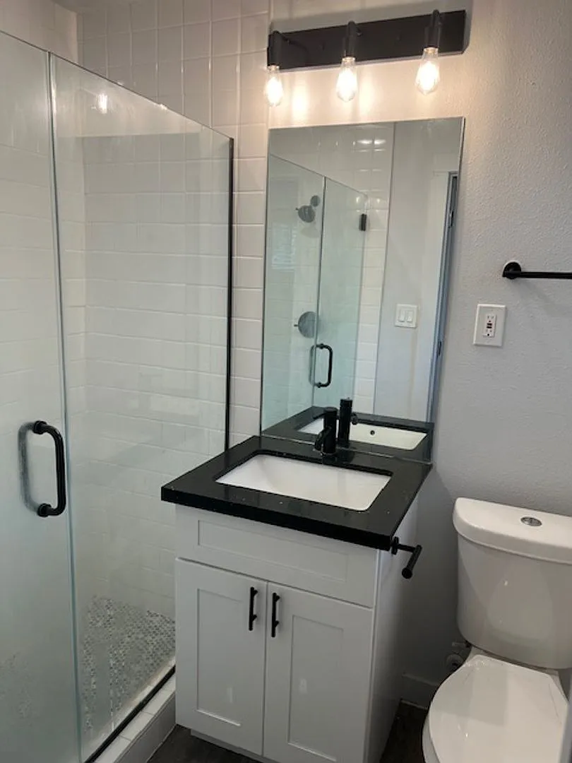 Dream Montrose - 606 Harold Street — Photo 3