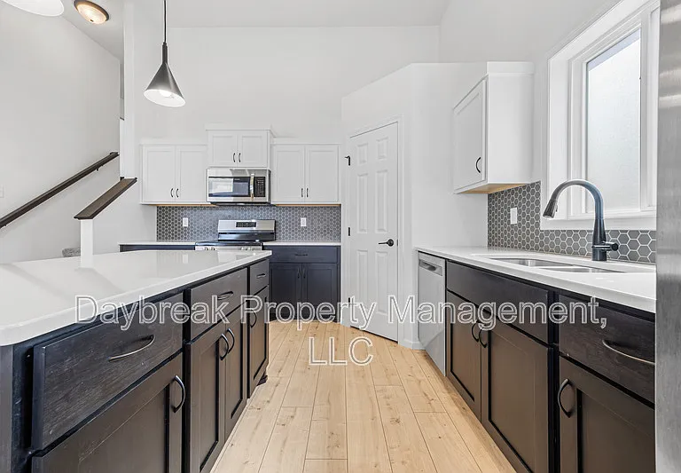 7909 Lost River Rd — Photo 11