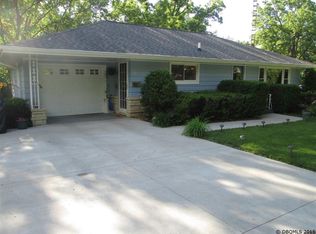 725 Laurel St, Dubuque, IA 52003