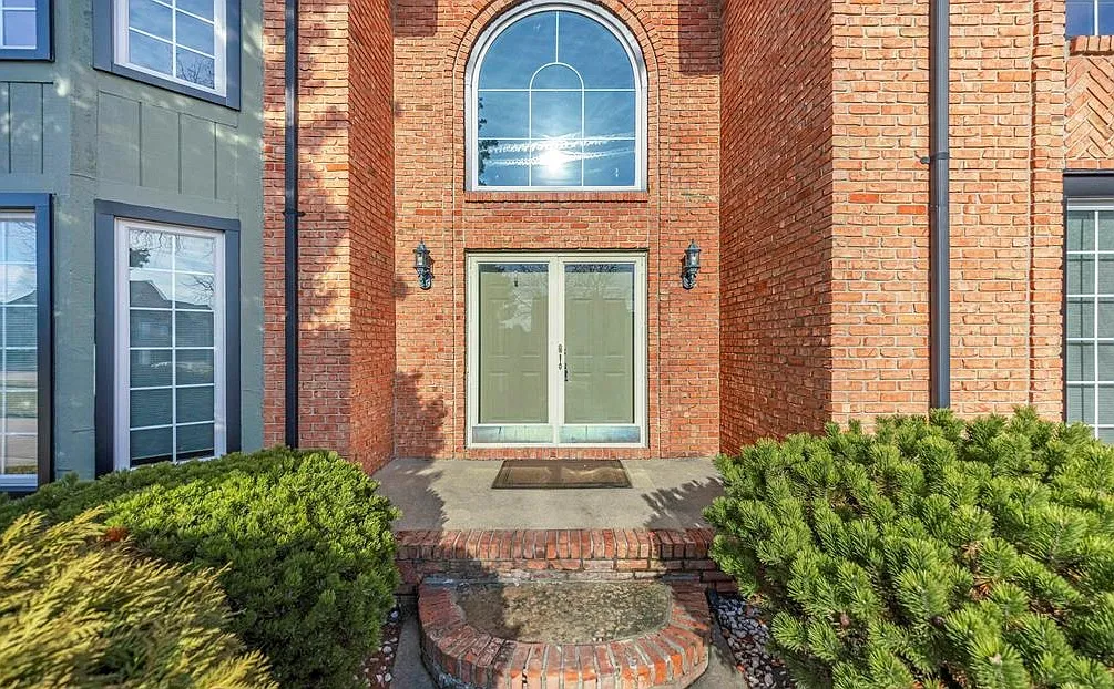 4 bed, 3149 sqft, $3,800 — Photo 3