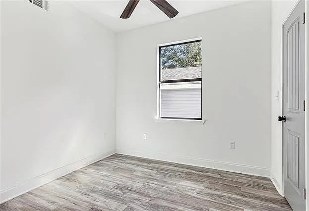 9528 Stroelitz St — Photo 8