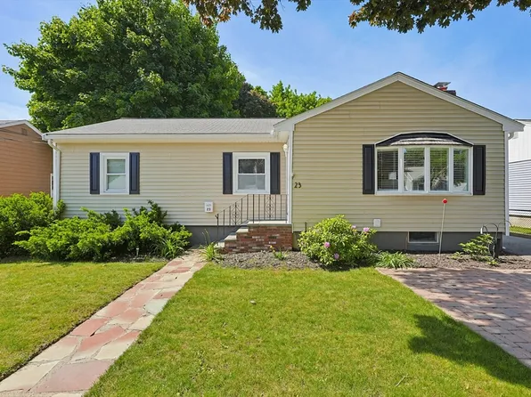 23 Kosciusko St, Peabody, MA 01960