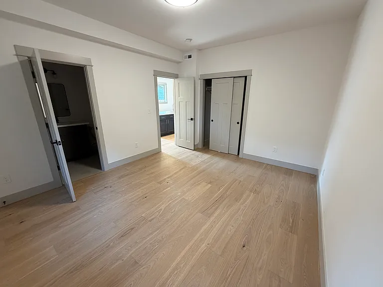 8712 SE Clatsop St — Photo 18