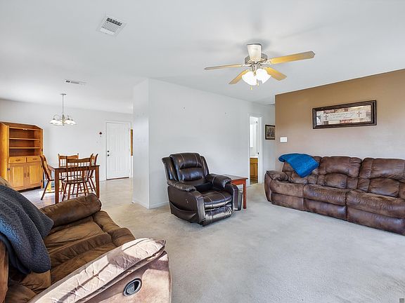 5th image of 23562 Country Manor Ave