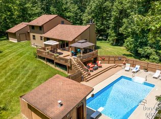 3161 Emberwood Dr SE, Lowell, MI 49331