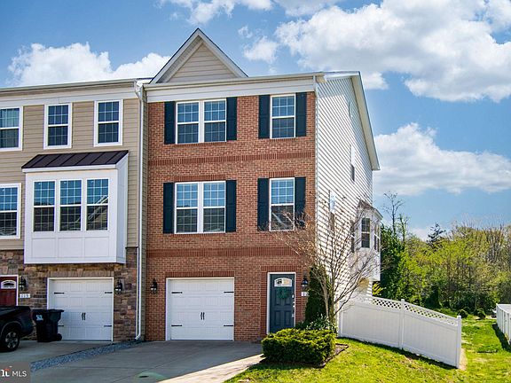 2nd image of 121 Hidden Brook Dr