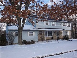 1st image of 770 Golden Dr
