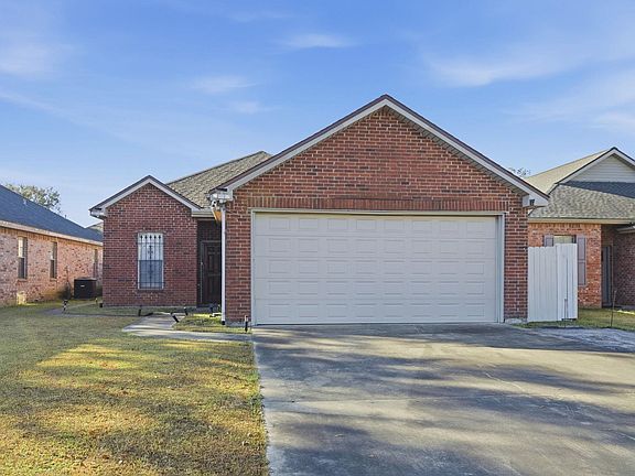 2nd image of 2156 Alameda St