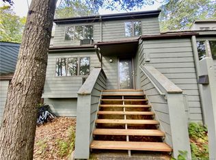 424 Trailsend Dr, Torrington, CT 06790