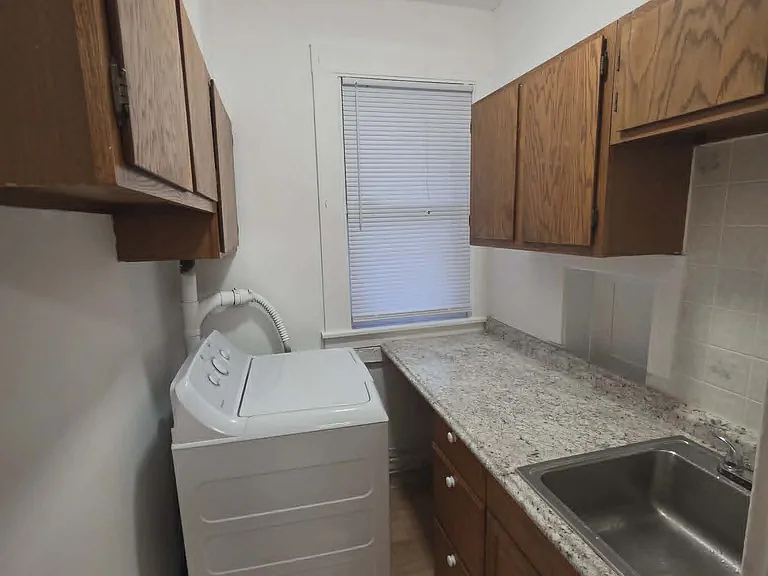 48 Kenneth St #1 — Photo 17