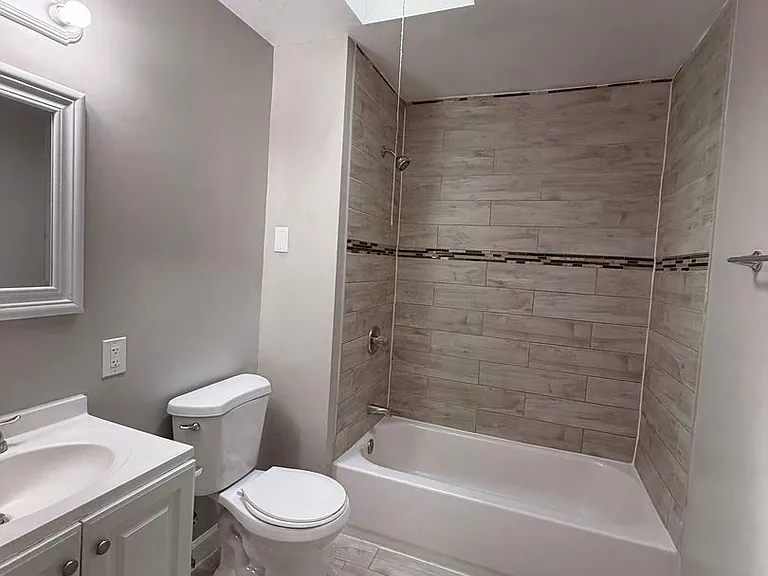 3231 Dundalk Ave — Photo 3