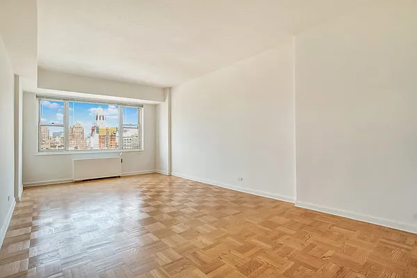 Rented by Bond New York | media 22