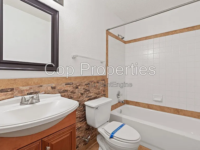 8118 Stagwood Hl — Photo 19