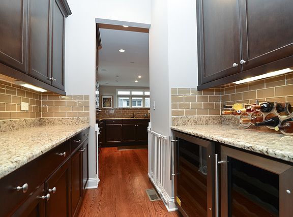 5th image of 1401 S Emerald St #House