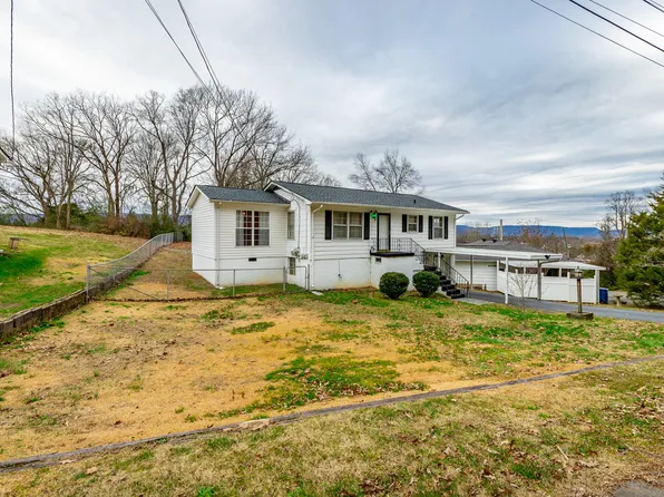 707 Bronson St, Rossville, GA 30741