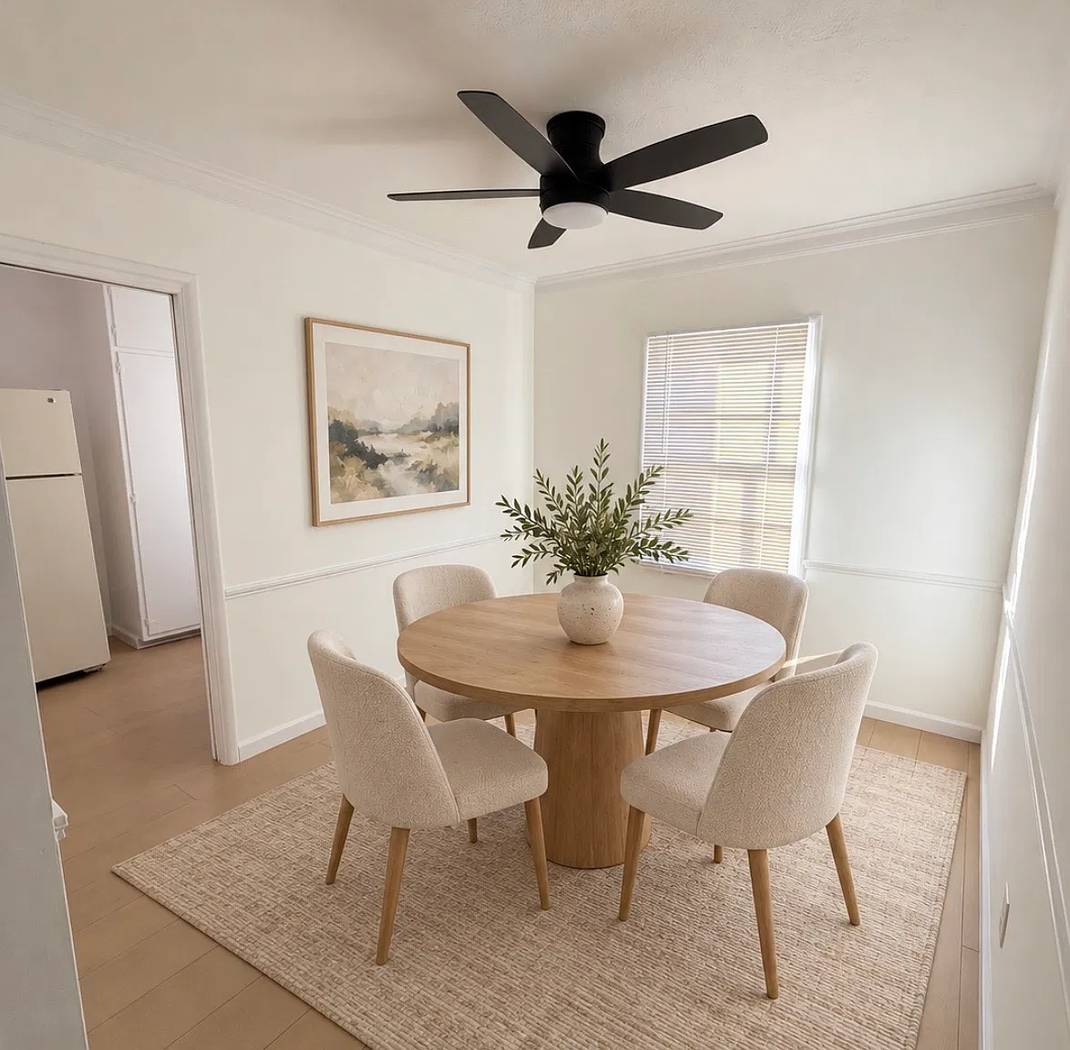 Studio, 700 sqft, $1,850 — Photo 3
