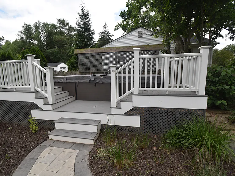 2901 Meadow View Rd — Photo 4