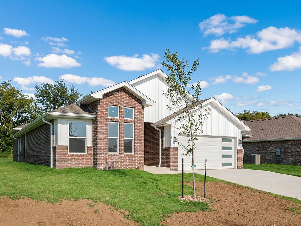 1st image of 340 E Greystone Sq