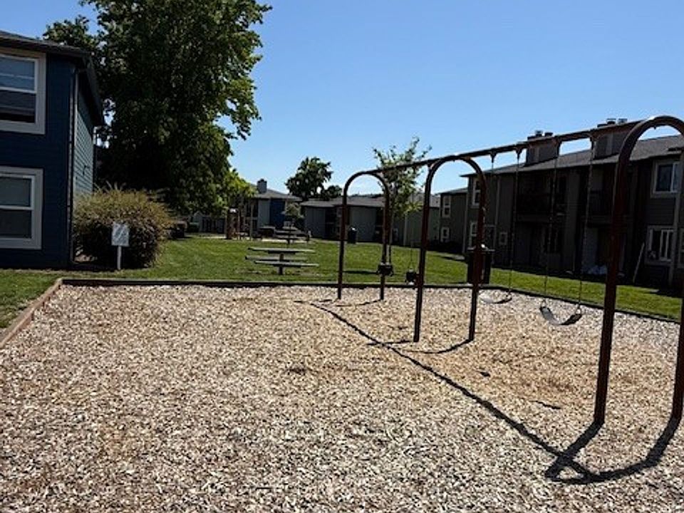 1st image of 1000 SE 160th Ave #J-066