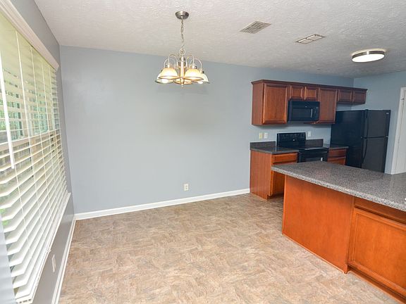 4th image of 1728 Odessa Ave