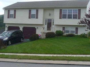 165 Asbury Ct, Mount Wolf, PA 17347
