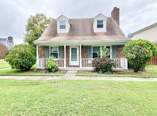 11 N Lake Loop, Hampton, VA 23666