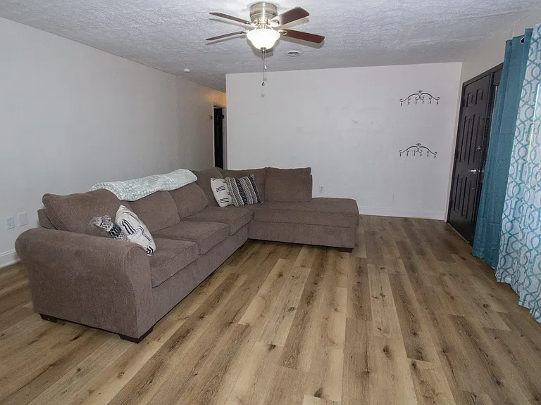 13949 Compton Rd — Photo 4