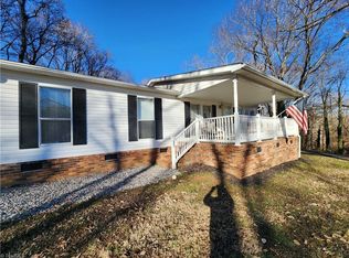 207 W Aiken Rd, Eden, NC 27288