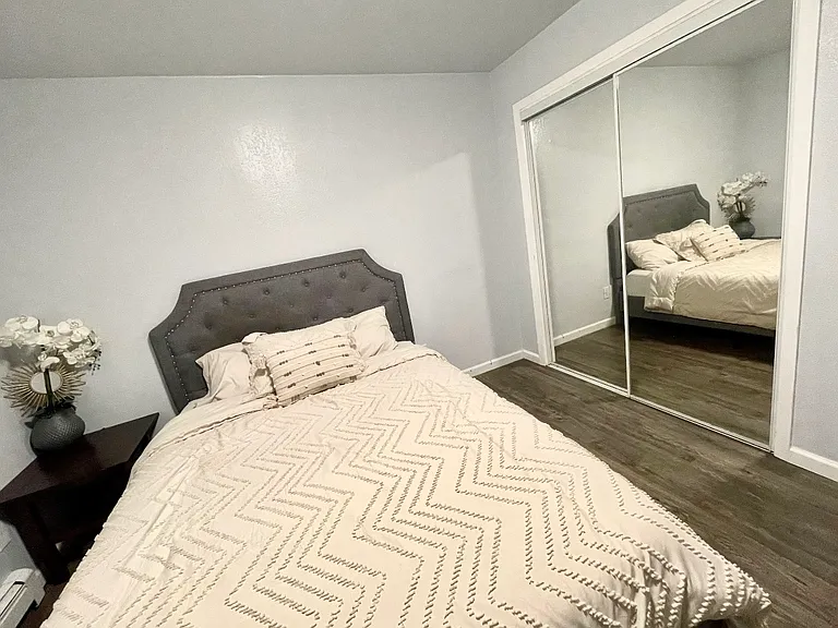 9246 Gee St — Photo 3