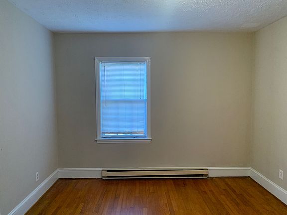 4th image of 812 Dunn Rd