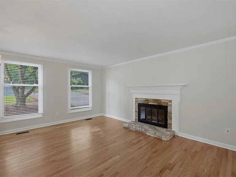 9470 Hillside Dr — Photo 18