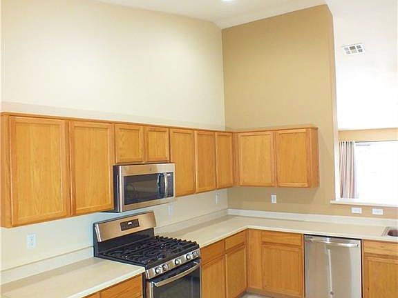 4th image of 517 Sun Mountain Ave
