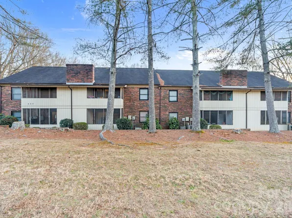 460 14th Ave NE, Hickory, NC 28601