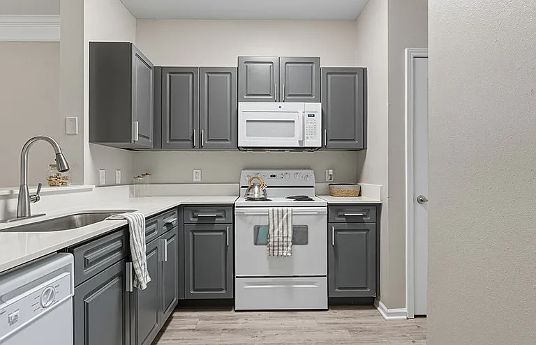 Summit Ridge Apartments — Photo 21