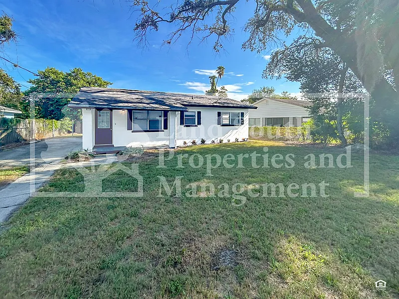 3 bed, 2.0 bath, 925 sqft, $1,575 — Photo 1