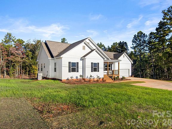 2nd image of 4665 Riverside Rd