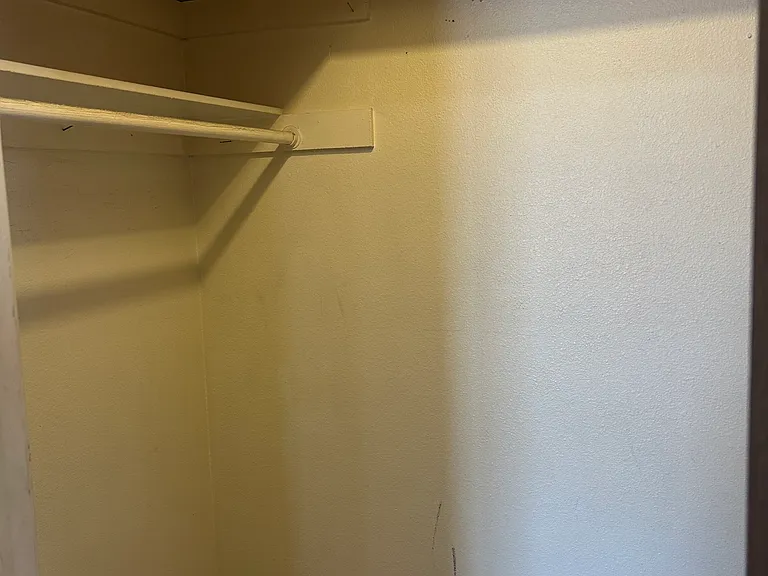 Walking Closet