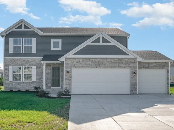 902 Breezewood Dr, Lakeville, IN 46536