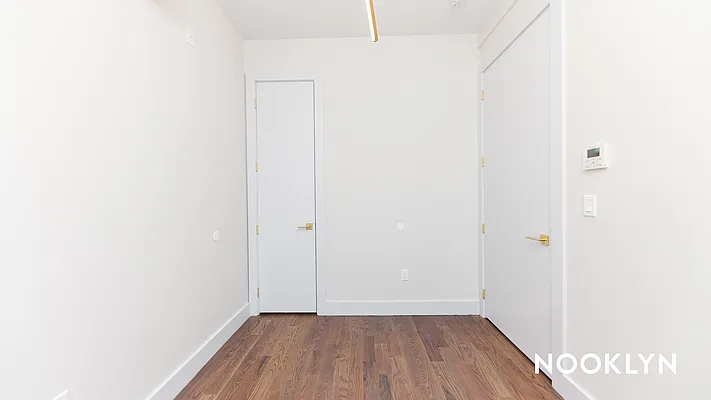 Rented by Nooklyn NYC LLC | media 7