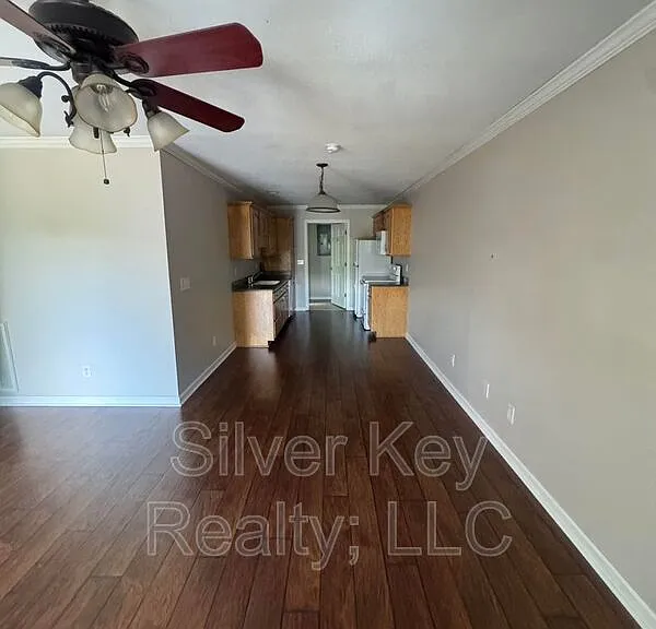 1515 W Madison Ave #1C — Photo 4