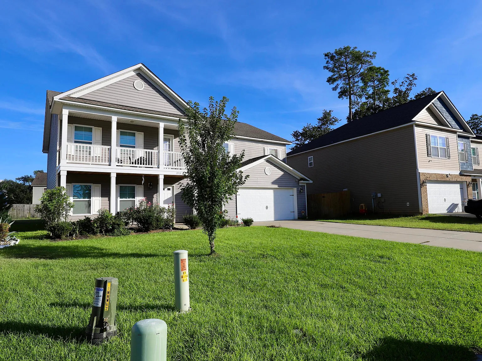 5 bed, 3.0 bath, 3198 sqft, $2,350 — Photo 4