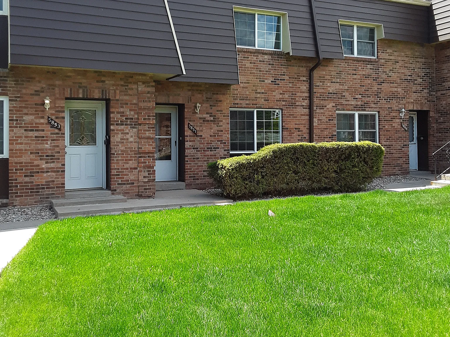 2 bed, 1674 sqft, $2,100 — Photo 1