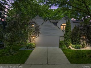 701 E Lincoln St, Birmingham, MI 48009