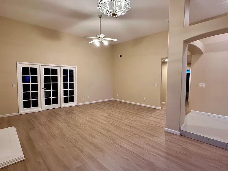 10337 N Baird Ave — Photo 3