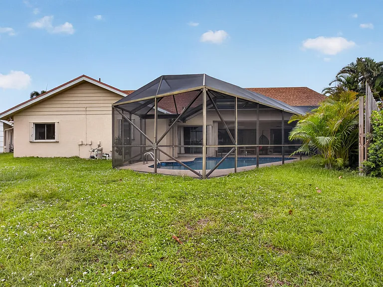1773 Wiltshire Village Dr — Photo 22