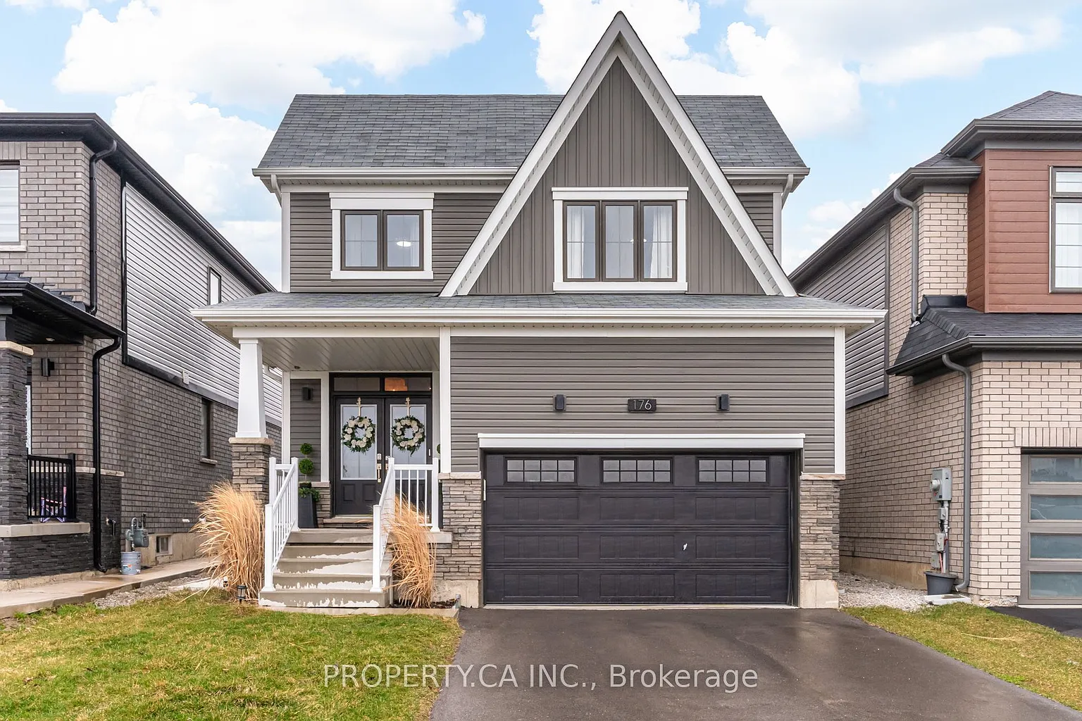 176 Whithorn Cres photo 1