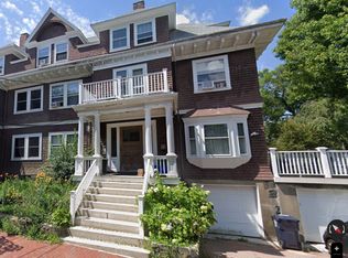 18 Whittier St #2R, Cambridge, MA 02140