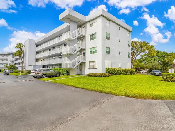 121 Royal Park Drive #3H, Oakland Park, FL 33309